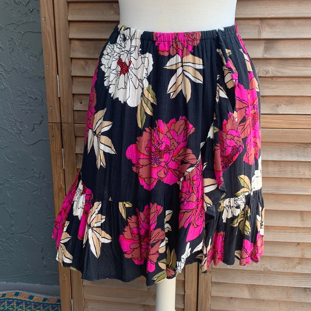 Billabong floral printed skirt
